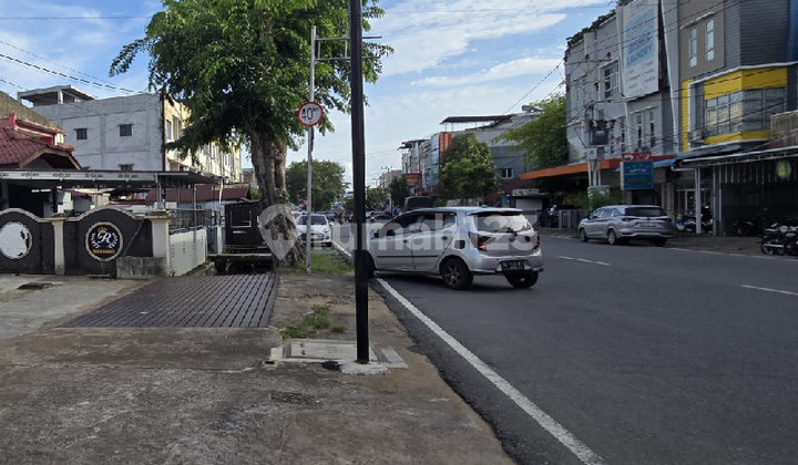 Strategic Kiosk in Busy Pontianak Area Suitable for Various Businesses 2