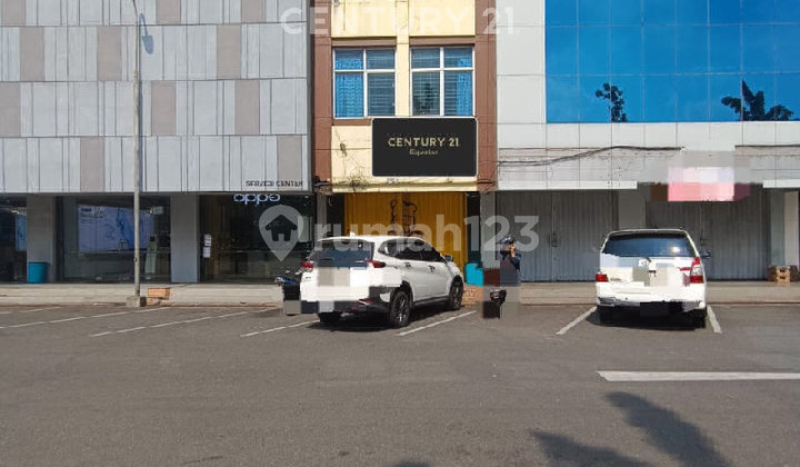 Ruko Di Kawasan Perdagangan Megamall Pontianak Ruko Di Kawasan Perdagangan Megamall Pontianak