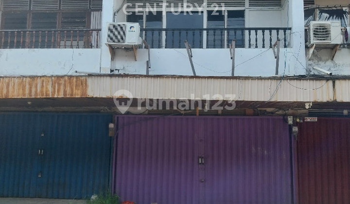 Shop House Suitable for Business and Office Jl. Tanjung Pura Pontianak