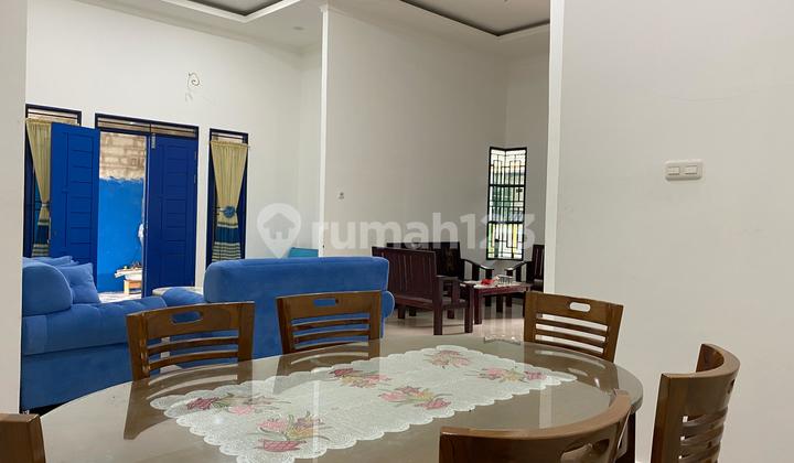 Ready-to-Occupy House on Karet Street, Pontianak City