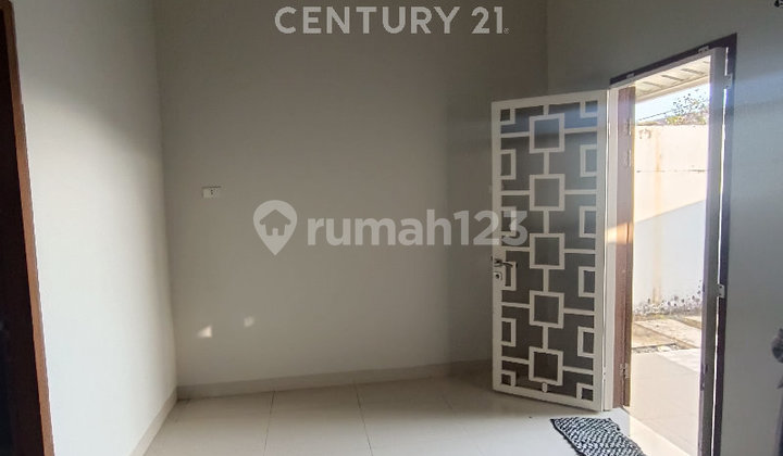 Rumah Dalam Cluster Rapi, Aman , Bebas Banjir , Ampera Pontianak 2