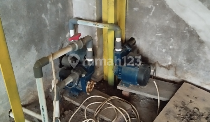 Equator Warehouse Arteri Supadio St. + Shelves & Office Space Equator Warehouse Arteri Supadio St. + Shelves & Office Space