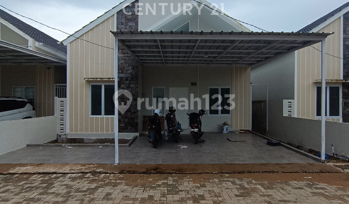 New House Within a Cluster, Neat, Flood-Free and Safe