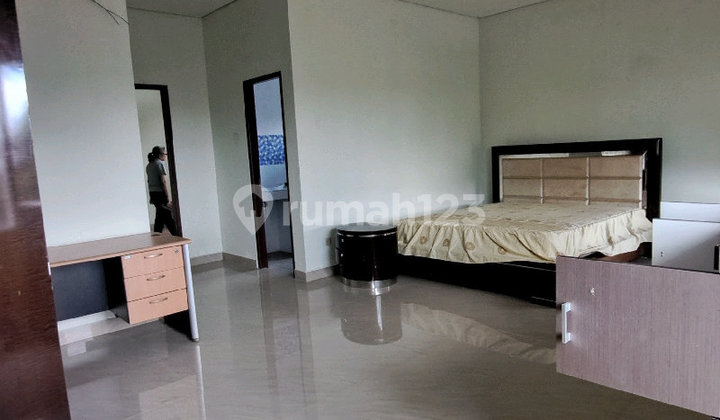 Rumah Mewah Baru 2 Lt Tengah Kota Jl Seram Pontianak 2