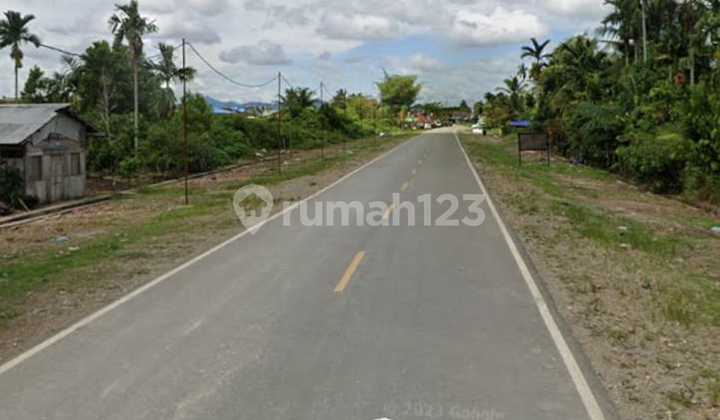 Land by Tebas Main Road - West Kalimantan, Suitable for Cafe, Shop House Building. Land by Tebas Main Road - West Kalimantan, Suitable for Cafe, Shop House Building.