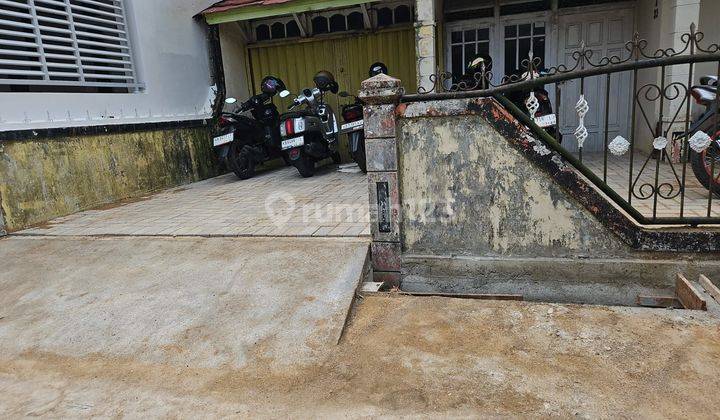 Rumah Daerah Pusat Kuliner Jl. Serdam Pontianak 2