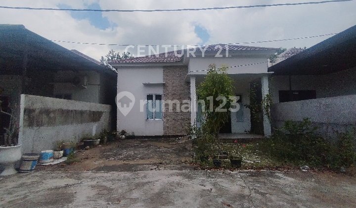 Rumah 1 Lantai 2 Kamar Lokasi Jl. Perdana Gg.perdana Oriental Rumah 1 Lantai 2 Kamar Lokasi Jl. Perdana Gg.perdana Oriental