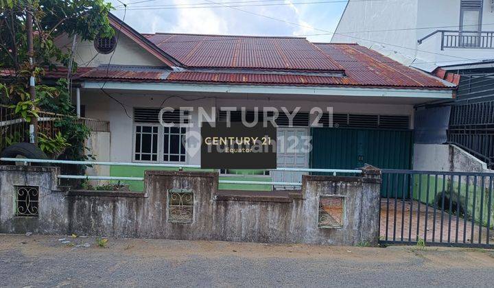 Rumah Strategis  Daerah Ramai Jl. Purnama Pontianak 1