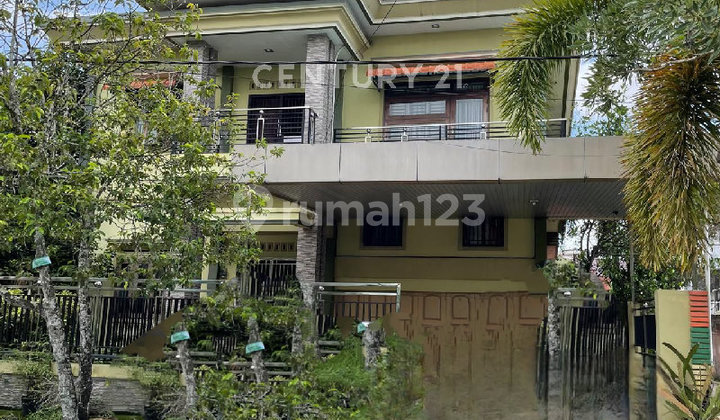 Rumah Strategis Pusat Kota Cocok Utk Tinggal , Kantor Atau Usaha Rumah Strategis Pusat Kota Cocok Utk Tinggal , Kantor Atau Usaha