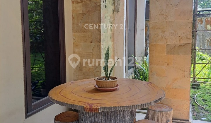 Rumah Mewah Halaman Luas Di Jalan MT Haryono 2