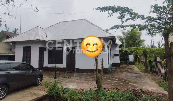 Rumah 1 Lantai Tepi Jalan Komyos Soedarso Dekat Pelabuhan Dwikora 1