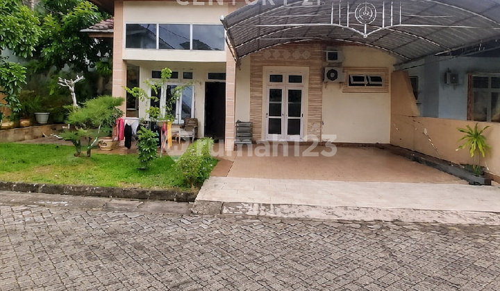 Ready-to-Occupy House in a Neat and Secure Cluster on Jl. Karya Baru Ptk