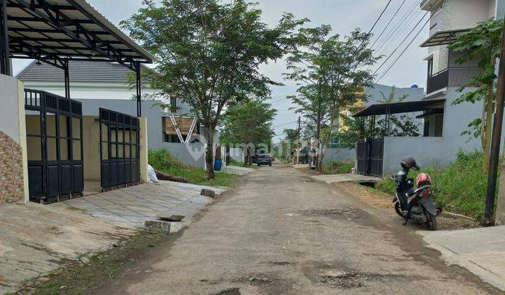 Rumah 2 lantai SIAP HUNI 2