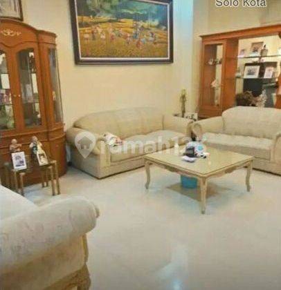 Rumah Bagus Siap Ditempati Semi Furnished Klodran Karanganyar  4