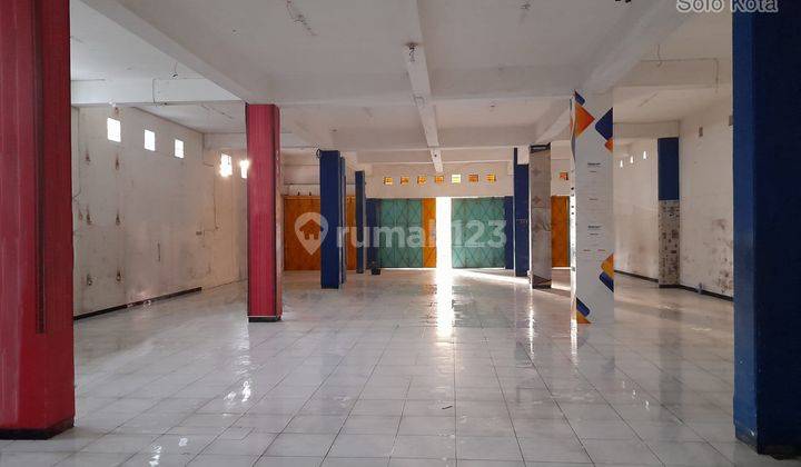 Ruko Bagus Siap Pakai Akses Mudah Lingkungan Ramai  2