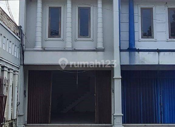 Disewakan Ruko Strategis di Jl. Adi Sucipto, Solo 1