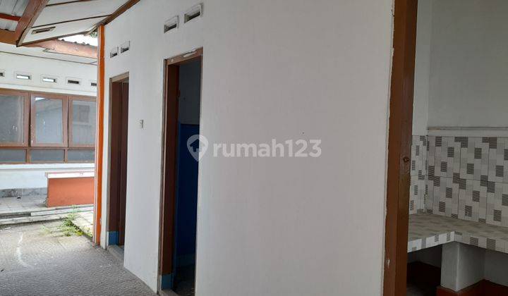 Ruko siap pakai strategis di Yos Sudarso 7