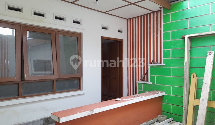 Ruko siap pakai strategis di Yos Sudarso 10