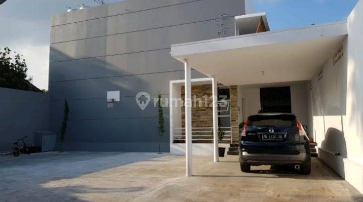 Rumah Bagus Keren 2Lt di Tengah kota Solo 2