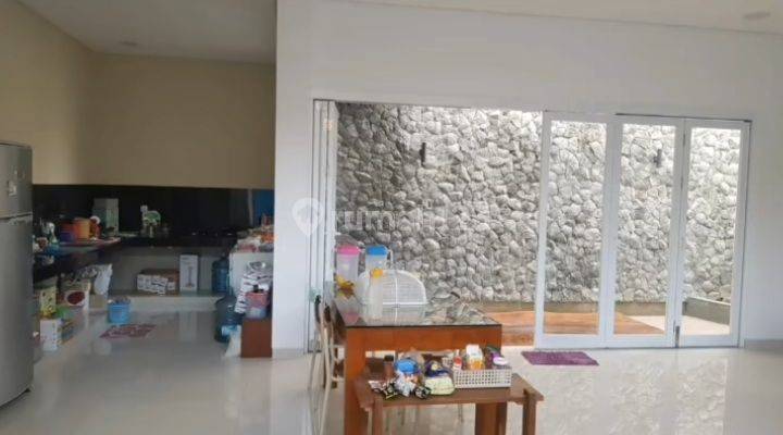 Rumah Bagus Keren 2Lt di Tengah kota Solo 3