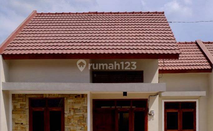 Rumah Keren Simple di Perum Baki Sukoharjo 2