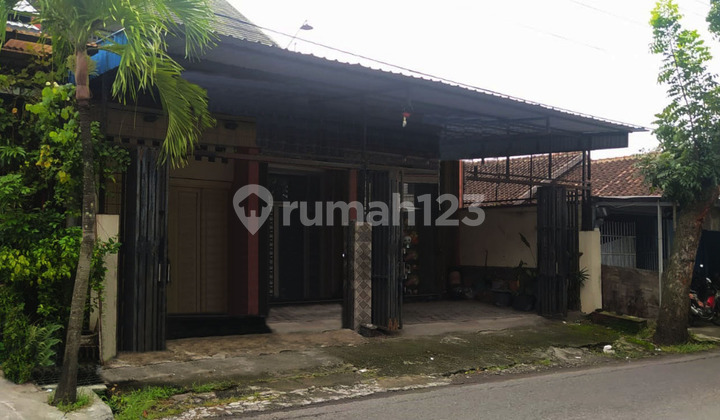 Rumah 2 lantai siap pakai dekat pintu tol klodran 