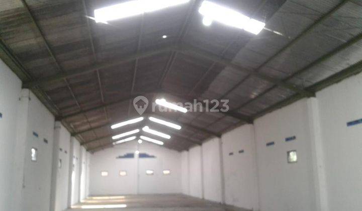 Gudang siap pakai di Jl. Raya Solo-Yogyakarta 2