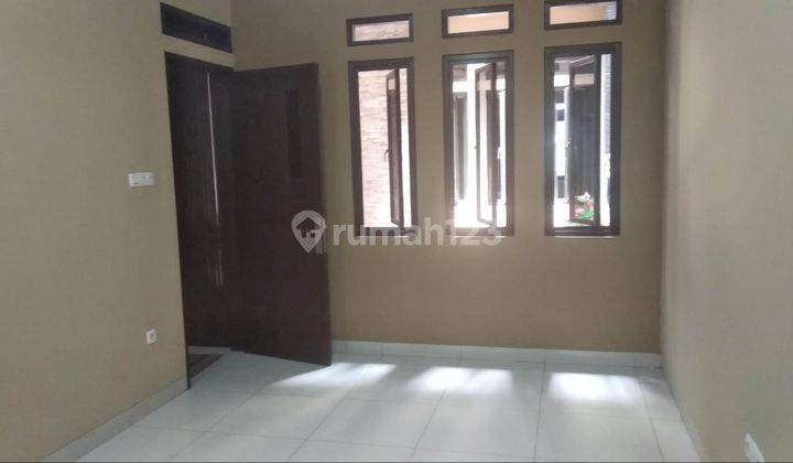 Jual Rumah Siap Huni 2 Lantai Jalan Elang Bandung 2