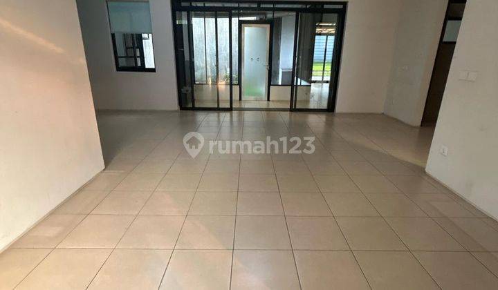 Jual Rumah Minimalis 2 Lantai Strategis di Kota Baru Parahyangan 1
