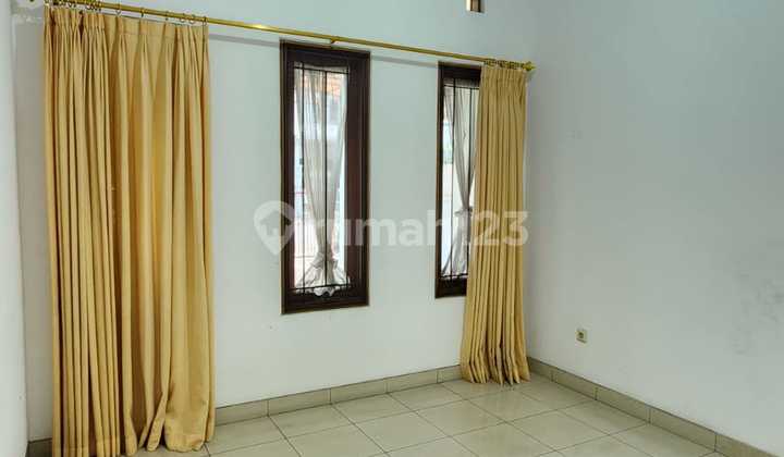 Rumah Luas Siap Huni di Kawasan Batununggal 2