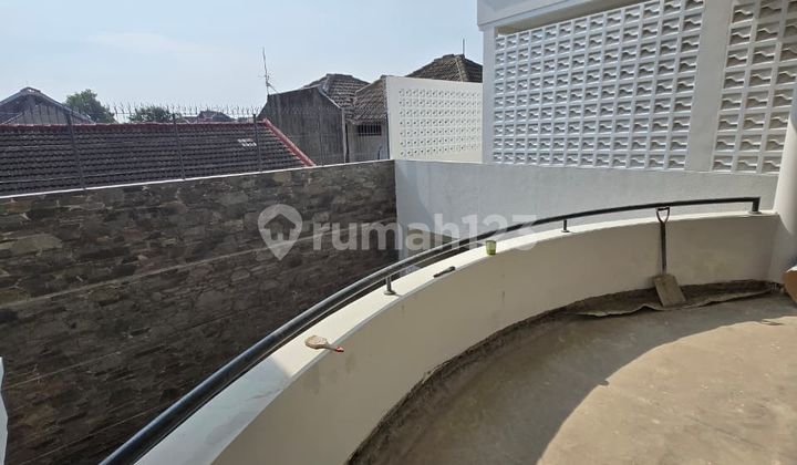 New 2-Story House With 2 Master Bedrooms in Pasirluyu Bandung