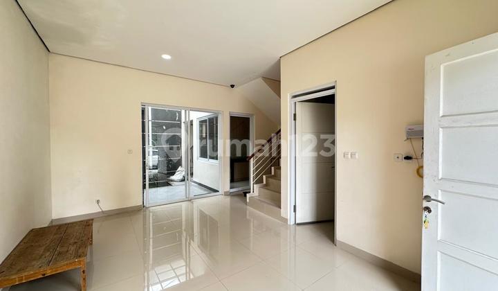 2-Story Ready-to-Occupy House on Setiabudi Road Side, Bandung