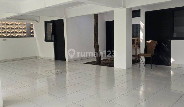 Rumah Megah 4 Lantai Ada Pool di Resort Dago Pakar 1