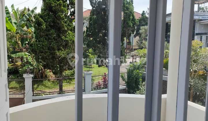 Rumah Mewah Luas 2 Lantai di Komplek Bukit Idaman, Cipaku 2