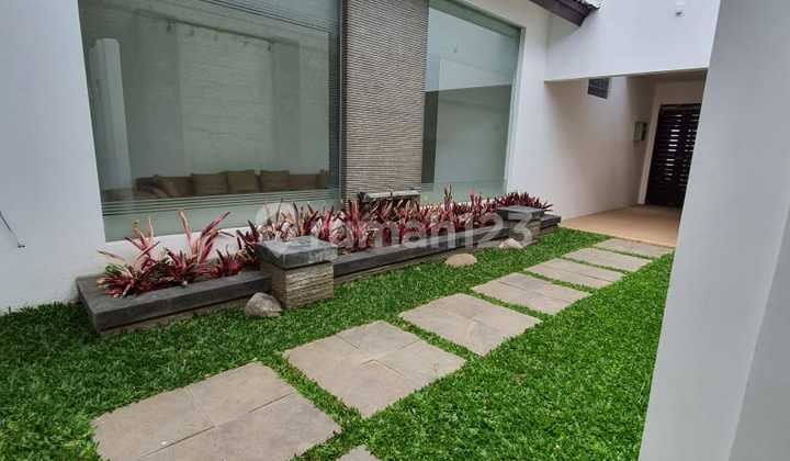Luxury Exclusive House Strategic Location in Setra Indah Bandung