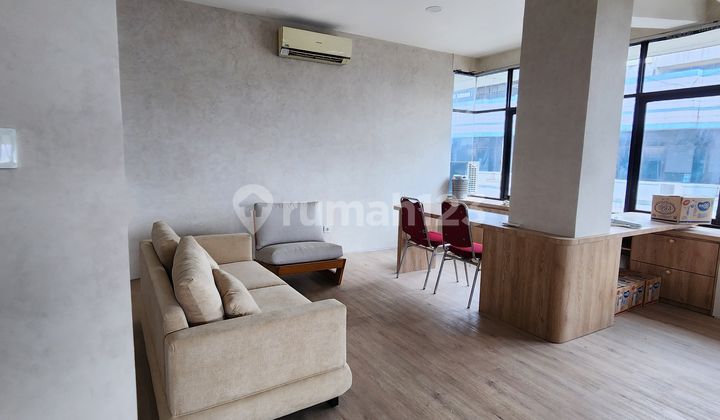 Price Drop! Strategic 3.5-Storey Shophouse in Kebon Jati Pasir Kaliki