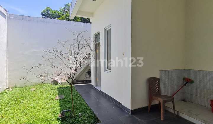 Rumah Minimalis Modern Murah dan Terawat di Taman Kopo Indah III 2