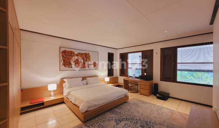 Rumah Mewah Luxury Cisatu 2 Lantai di Sayap Hegarmanah Bandung 2