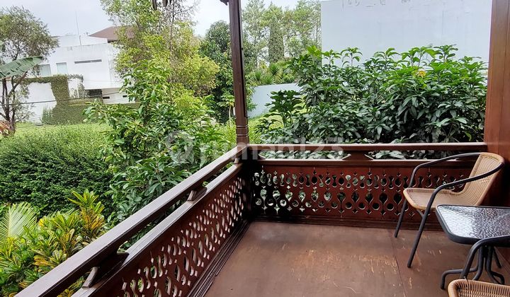 Rumah Sejuk dan Asri Konsep Kayu di Pondok Hijau Bandung