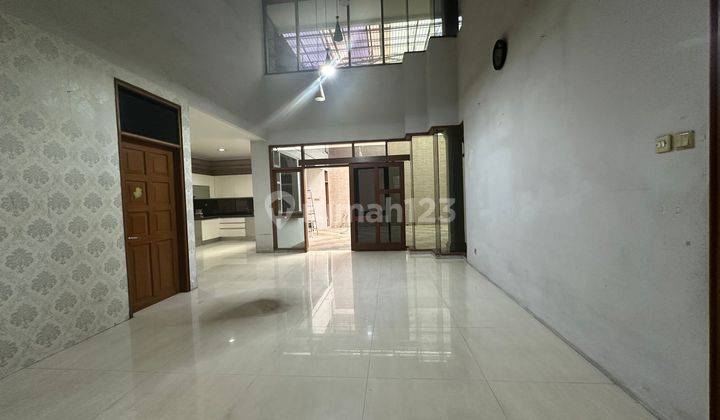 Dijual Rumah 2 Lantai Mainroad di Taman Holis Indah Bandung 1