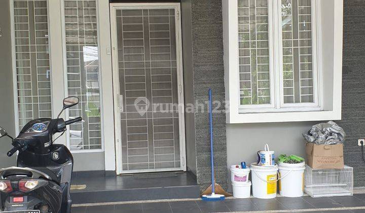 Rumah Bagus 2 Lantai di Mekar Wangi Bawah 2 M 2