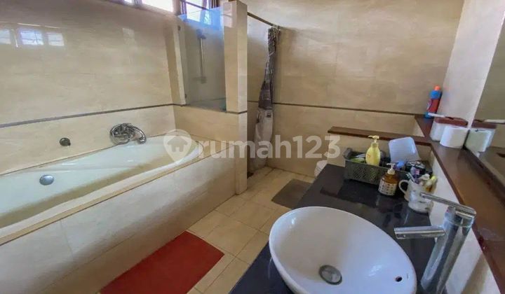 rumah lux murah di kawasan favorite turangga bandung  2