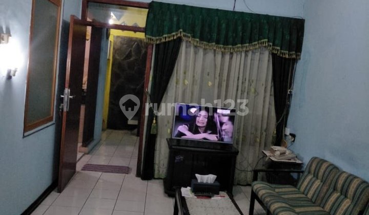rumah lama murah terawat di kawasan arcamanik endah bandung  2