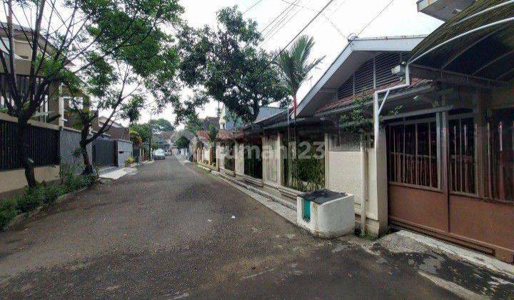 Rumah Bagus Terawat Strategis di Turangga Buah Batu Bandung 