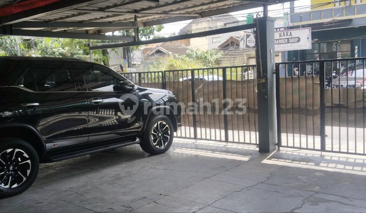 Rumah Murah Cocok untuk Kantor di Main Road Antapani