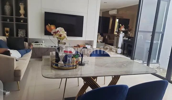 rumah bagus kawasan elite summarecon bandung  2