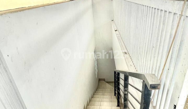 jarang ada rumah bagus di arcamanik cisaranten kulon harga termurah  2