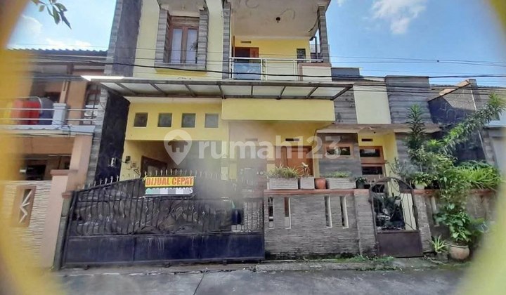 rumah bagus siap huni 3 lantai di area buah batu bandung rumah bagus siap huni 3 lantai di area buah batu bandung