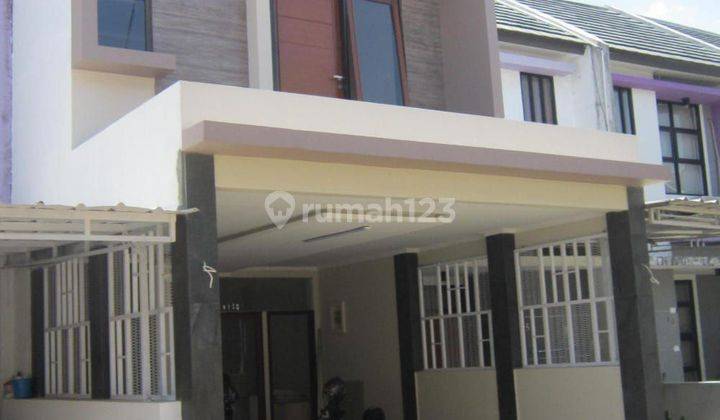 Rumah Cluster Edelweiss Townhouse Arcamanik Semi Furnished.
 1