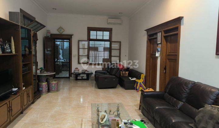 Rumah Lama Harga Spesial Lokasi Eksklusif Sayap Riau Martadinata 2